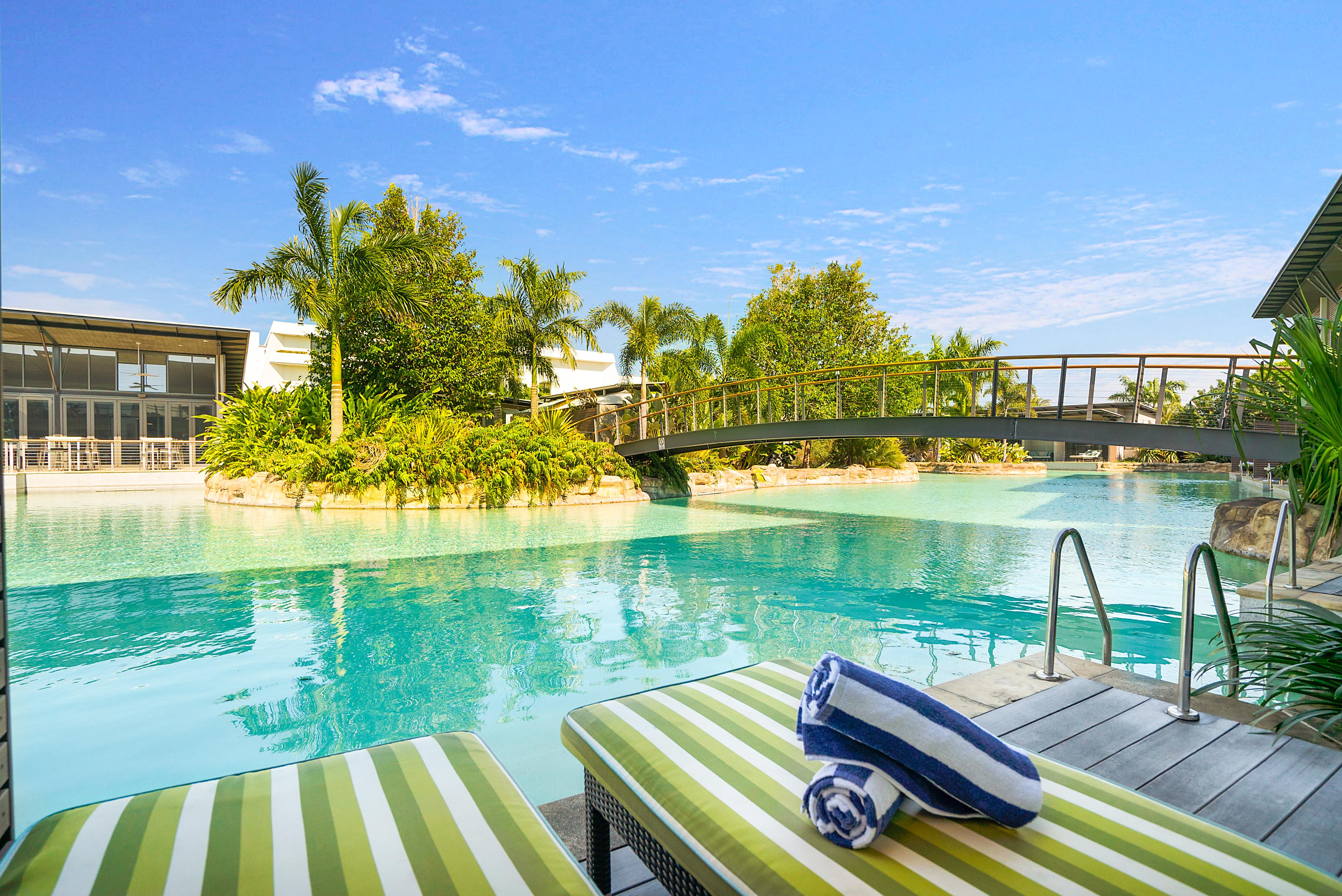 민딜 비치 카지노 앤 리조트 다윈 외부 사진 The pool at Peppers Beach Club Resort