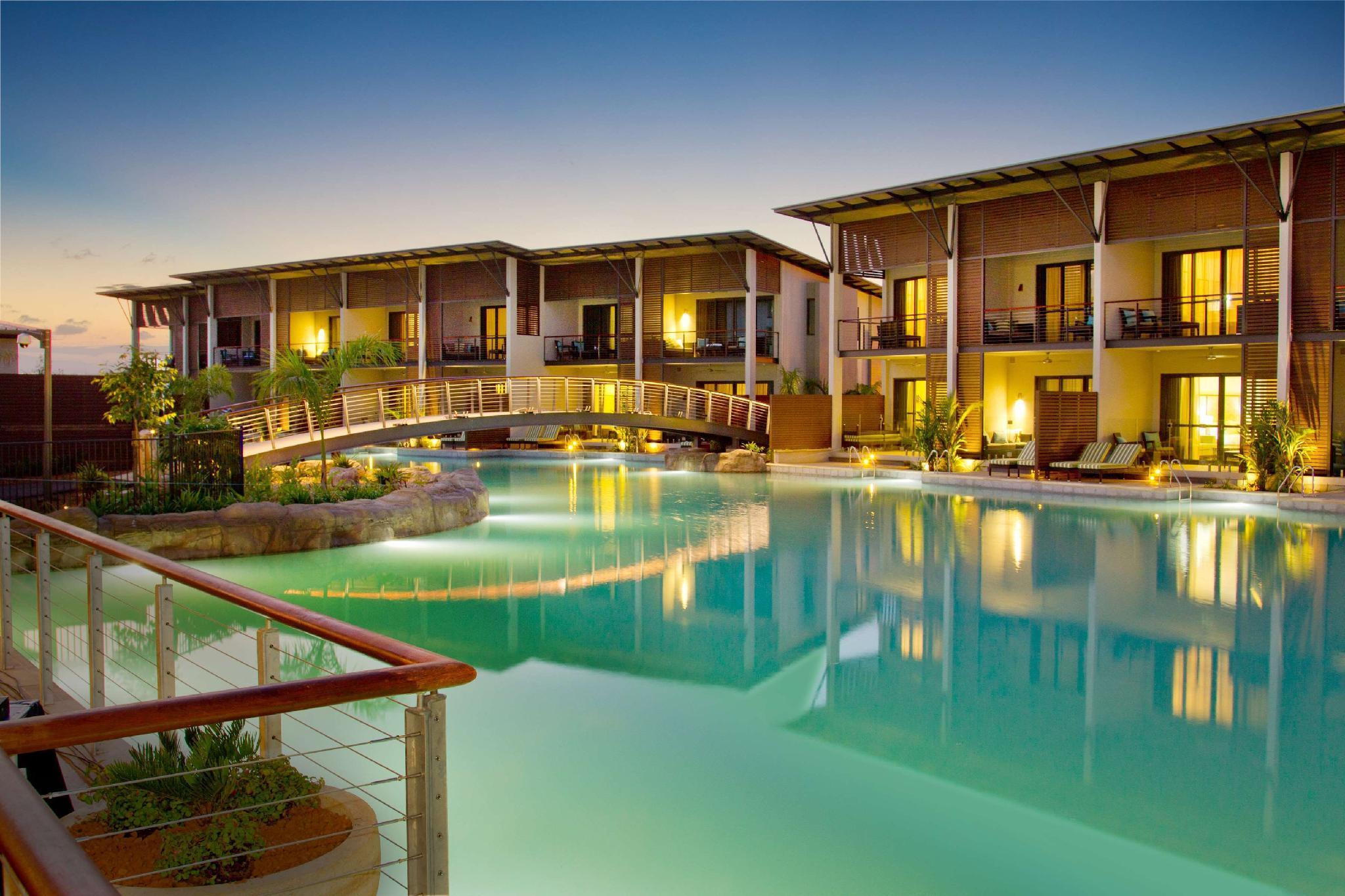 민딜 비치 카지노 앤 리조트 다윈 외부 사진 The swimming pool at the resort