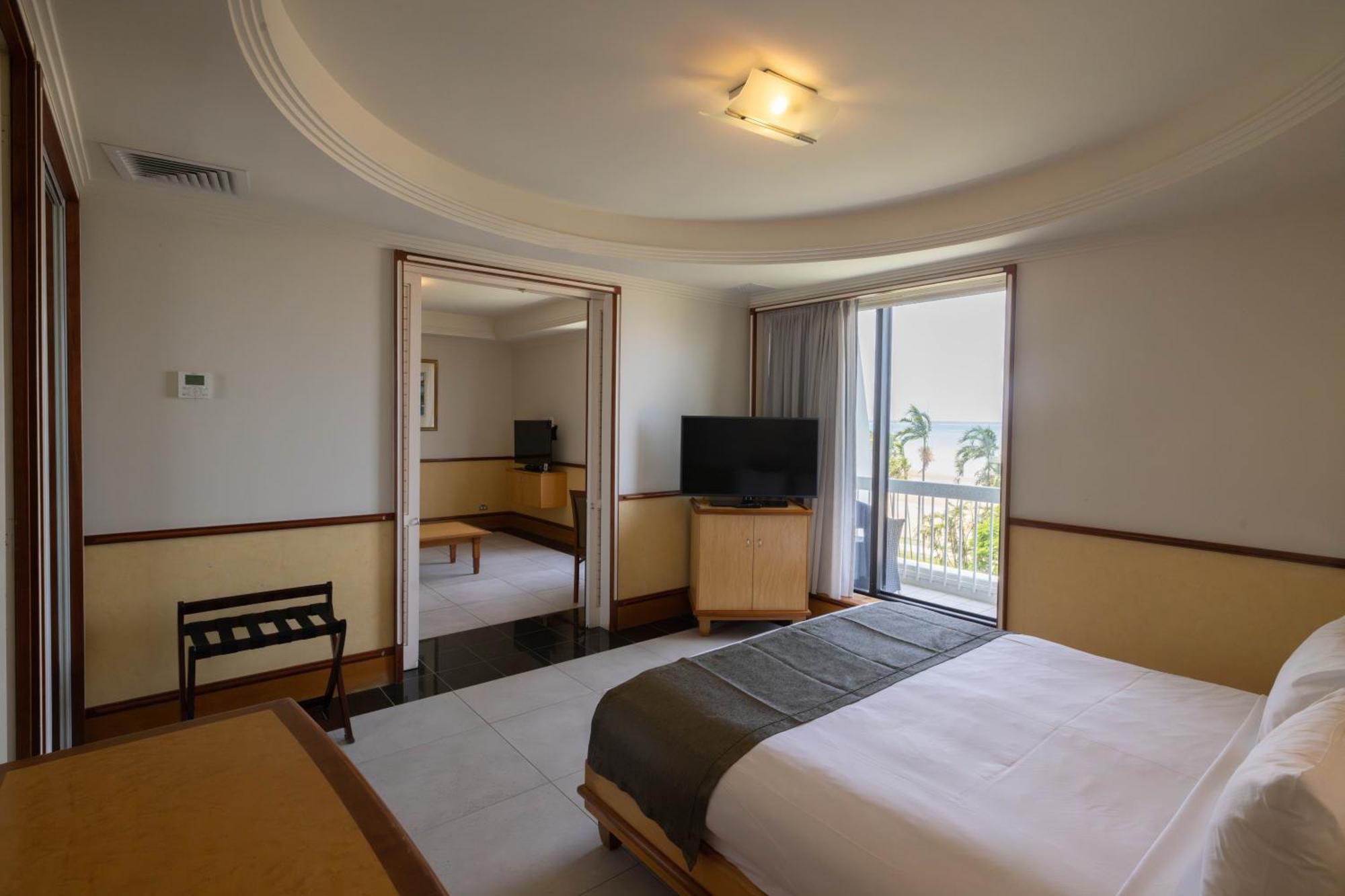 민딜 비치 카지노 앤 리조트 다윈 외부 사진 A bedroom at the hotel
