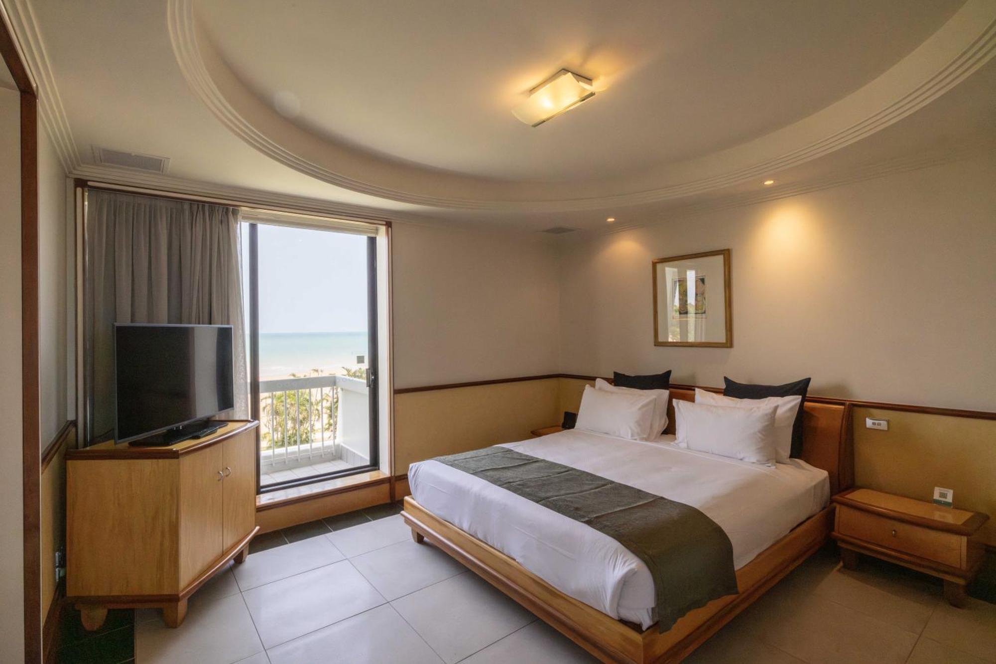민딜 비치 카지노 앤 리조트 다윈 외부 사진 A bedroom at the hotel