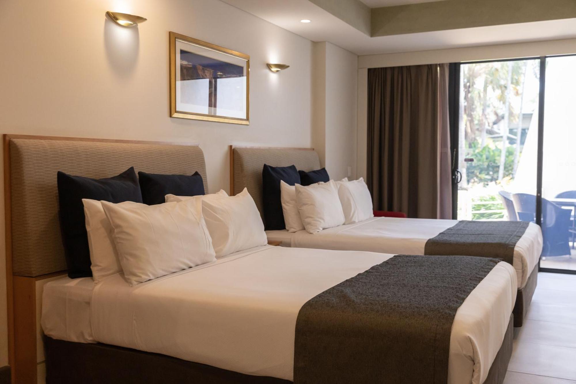 민딜 비치 카지노 앤 리조트 다윈 외부 사진 A room at the hotel
