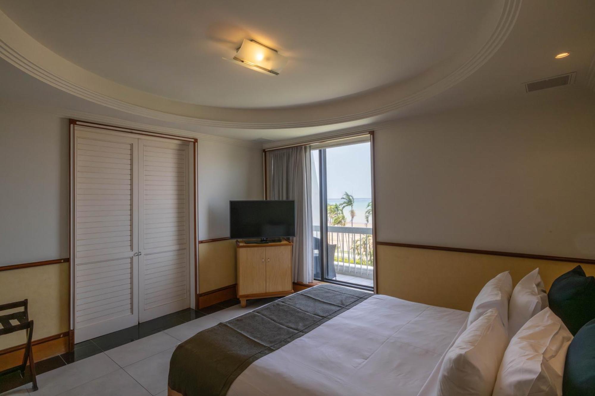 민딜 비치 카지노 앤 리조트 다윈 외부 사진 A bedroom at the hotel